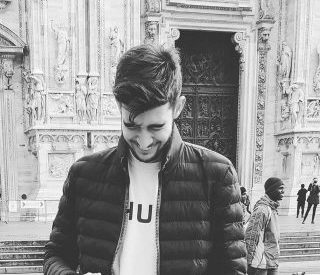 Siete curiosi di sapere cosa c'è davanti e dietro la camera? Ogni settimana L'uomo che sussurrava alle cineprese vi presenterà un quesito diverso sul mondo del cinema. Ogni lunedì, alle 21, con Giovanni Salomi. giovannisalomi@senzabarcode.it